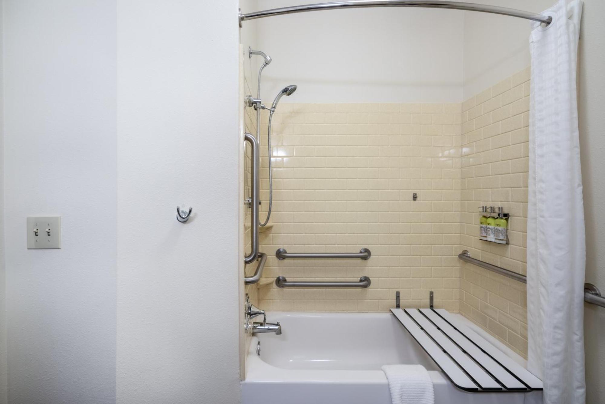 Candlewood Suites Auburn By Ihg Εξωτερικό φωτογραφία